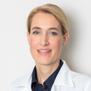 Dr. Doris Babst